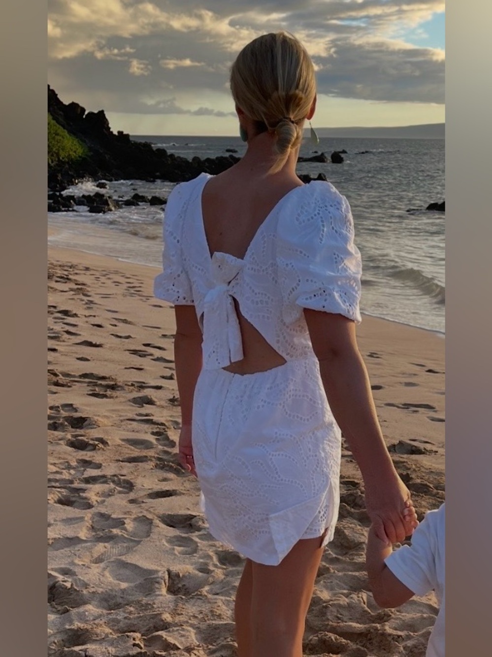 Lily Pulitzer White Eyelet V-Neck Puff Sleeve Romper/Dress - Like New! Size 10